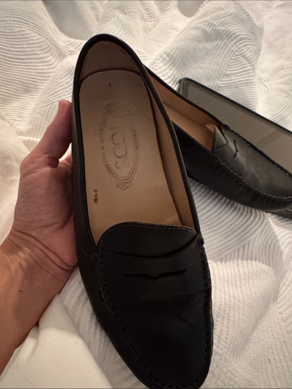 Tod's Black Leather Penny Loafers - Classic Slip-On Size 7.5 - 38
